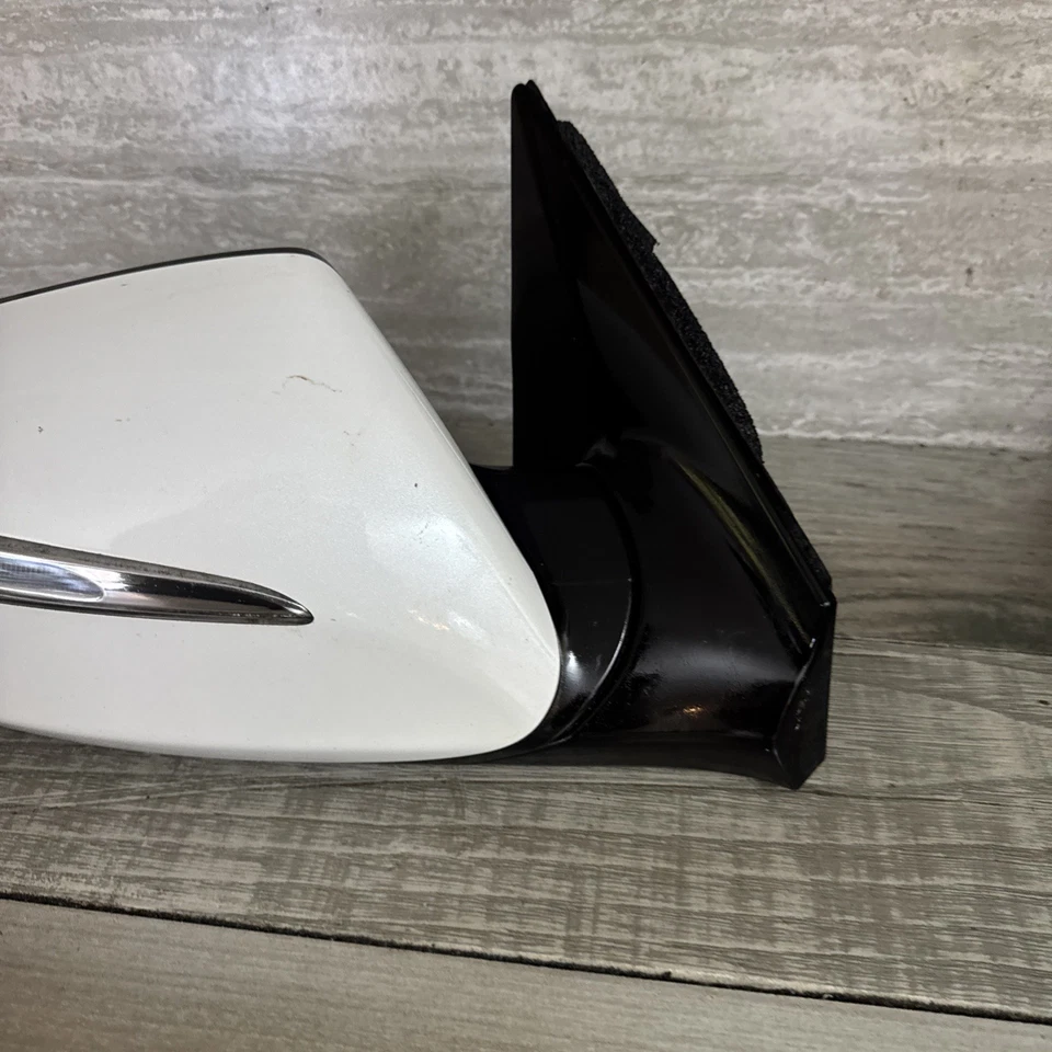 ⭐️ 2013-2018 HYUNDAI SANTA FE  SPORT DOOR MIRROR PASSENGER SIDE 8 PIN BLIND SPOT - Image 2 of 4