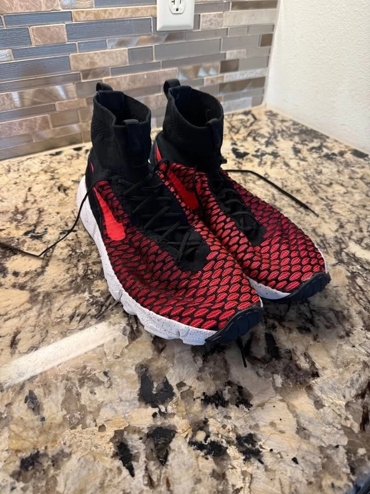 Size 13 - Nike Air Footscape Magista Flyknit Black Gym Red - Image 4 of 4