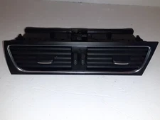 Audi A5 8T3 2.0 TFSi S line Centre Heater Vents