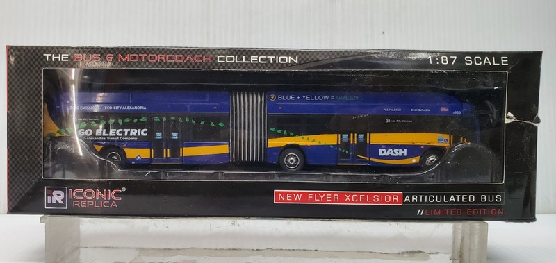 Iconic Replicas DASH New Flyer Xcelsior XN60 route 33 MT Vernon 87-0530