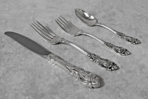 Wallace Grand Victorian Sterling Silver 4-Piece Place Setting - No Monogram