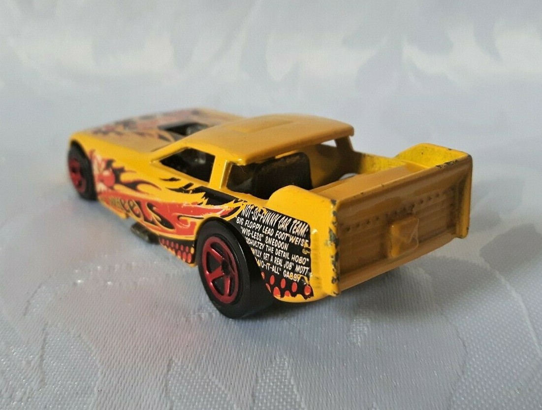 VINTAGE HOTWHEELS FUNNY CAR 1977 HOT WHEELS NOT SO FUNNY TEAM CAR IN