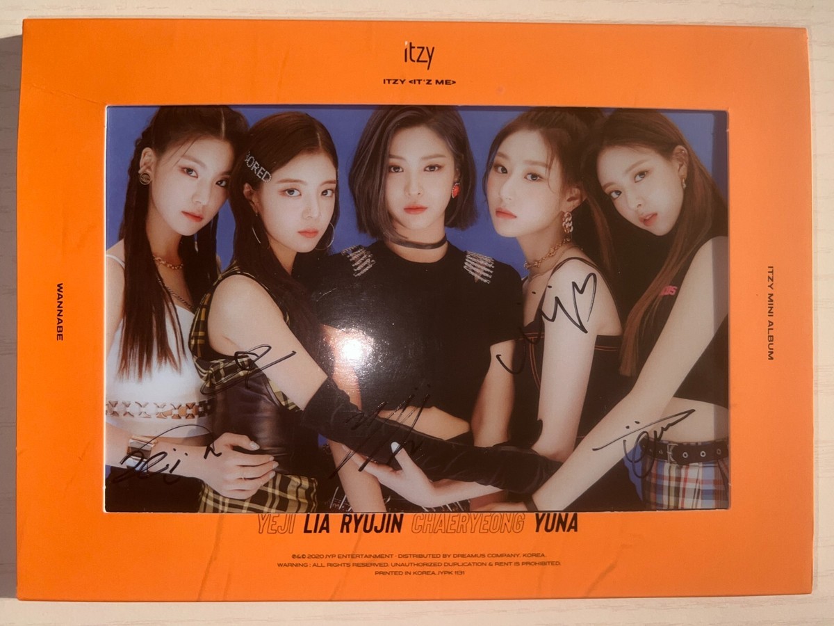 ITZY [IT'Z ME] Autographed Signed Album ME VER. | eBay