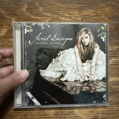 AVRIL LAVIGNE - GOODBYE LULLABY CD EXCELLENT CONDITION