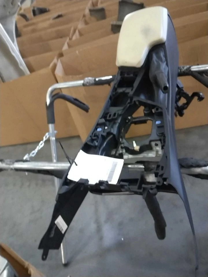 Consola piso delantero con bandeja trasera deslizante para BMW 320i 596755 12-18 Foto 2 de 4