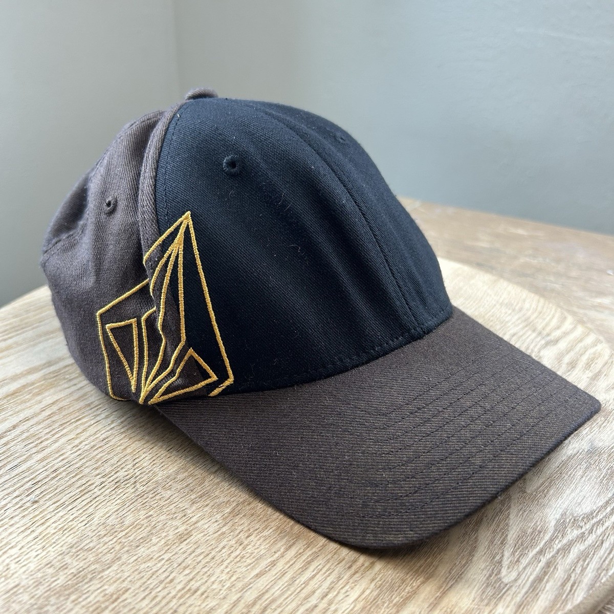 Y2k Volcom Womens Black Wool Blend Size SM Snapback Hat Skater Punk Grunge 2000s Volcom Checkered Logo Hat Grunge Skater Core Mesh Black  main image 3