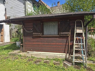 Wir Verkaufen Dieses Kleines Haus Für 30  Die Ist Ein Busscgeb Alt Und Stark