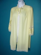 Vtg 60s Kayser Pale Yellow Short Robe Nylon  Lace Sz M