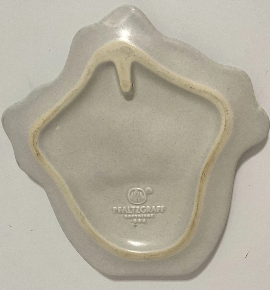 Cesta de flores Pfaltzgraff Yorktown trivet hecha en EE. UU. azul y blanco vintage Foto 3 de 4