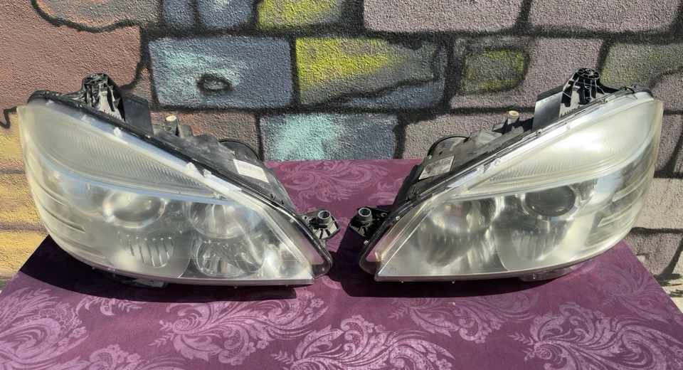 2008 09 10 11 Pair Mercedes C Class W204 Front Head Lights Assembly OEM - Image 4 of 4