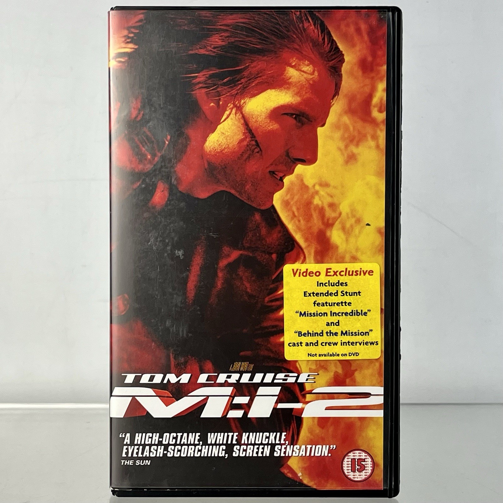MISSION: IMPOSSIBLE 2 Video Tape VHS CASSETTE PAL 2000 Cruise Newton Scott M:I-2