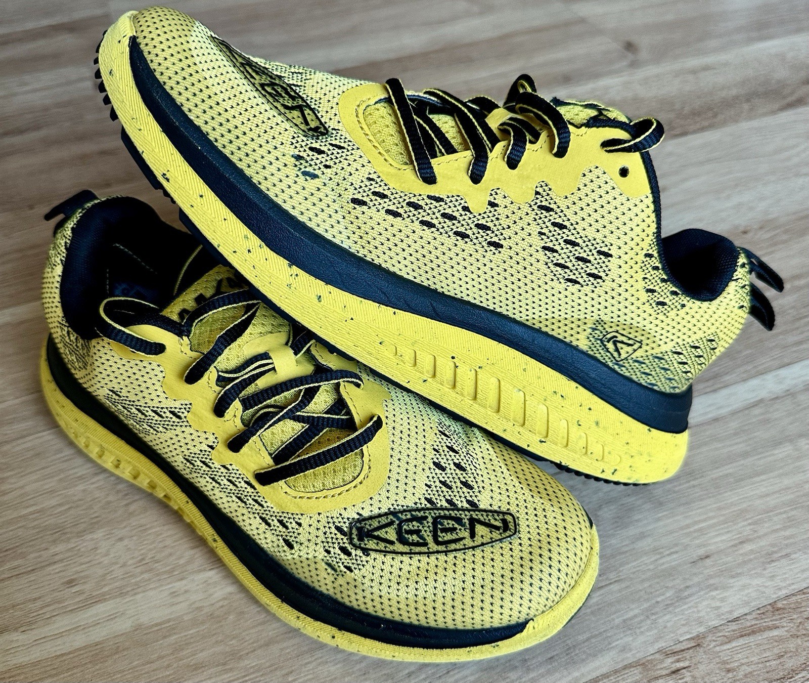 Keen Scarpa da Passeggio Donna WK400 Giallo Nero Taglia 7 Ottime Condizioni