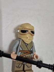 Lego Star Wars Rey Minifigure sw0677. from set 75099. no hair piece