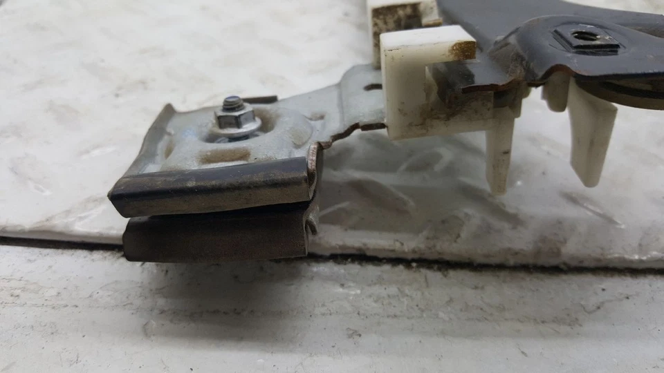 Motor y regulador de ventana de pasajero trasero para camioneta Sierra 1500 05-07 Foto 2 de 4