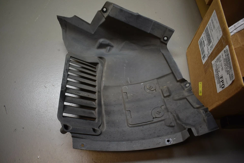 BMW M3 FENDER LINER FACTORY OEM - Image 4 of 4