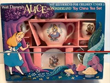 Walt Disney ALICE IN WONDERLAND TOY Miniature Tea Set Complete Vintage Japan