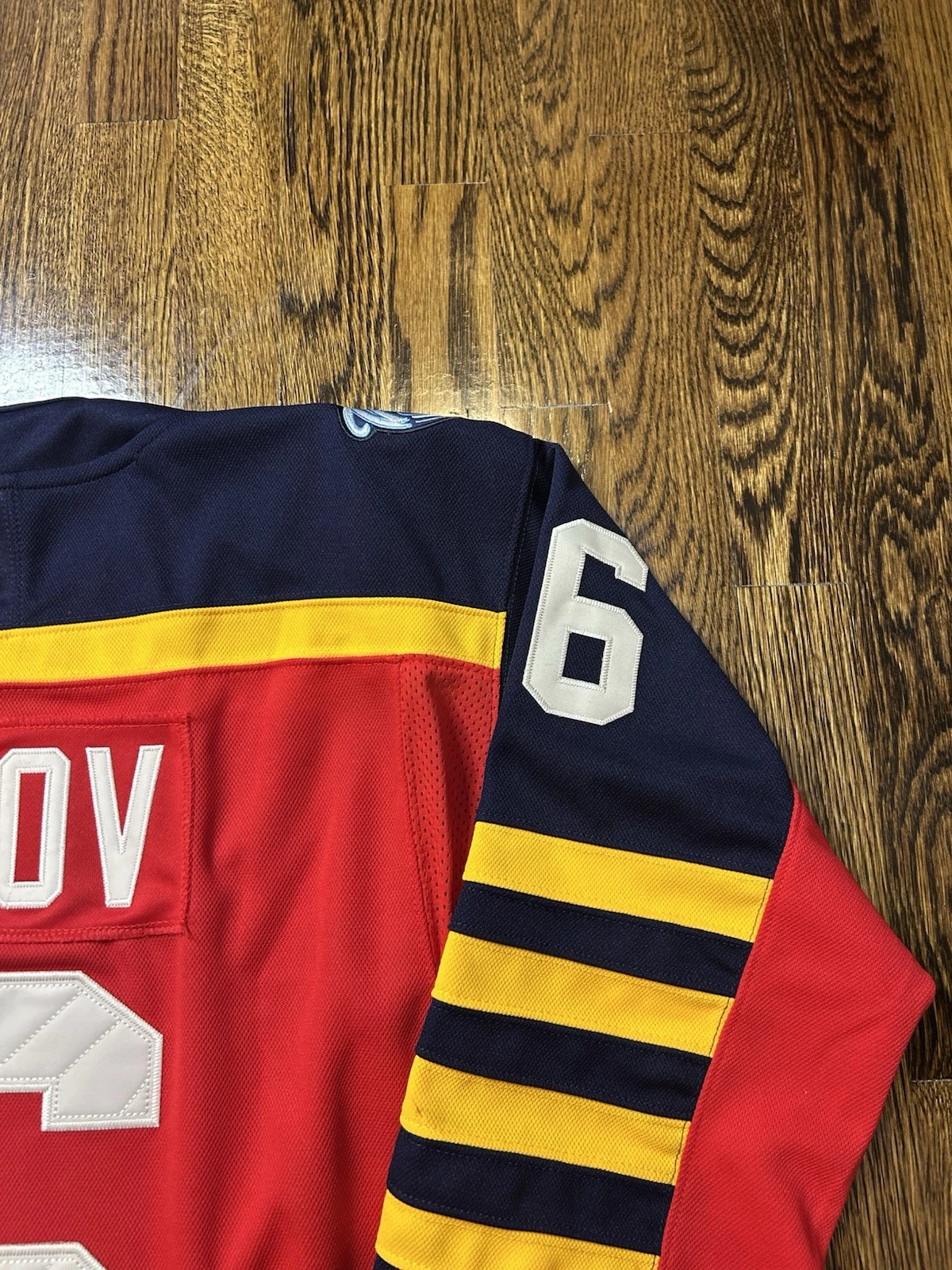 Barkov - FLORIDA PANTHERS Winter Classic Miami Jersey 2026 Size Large Red