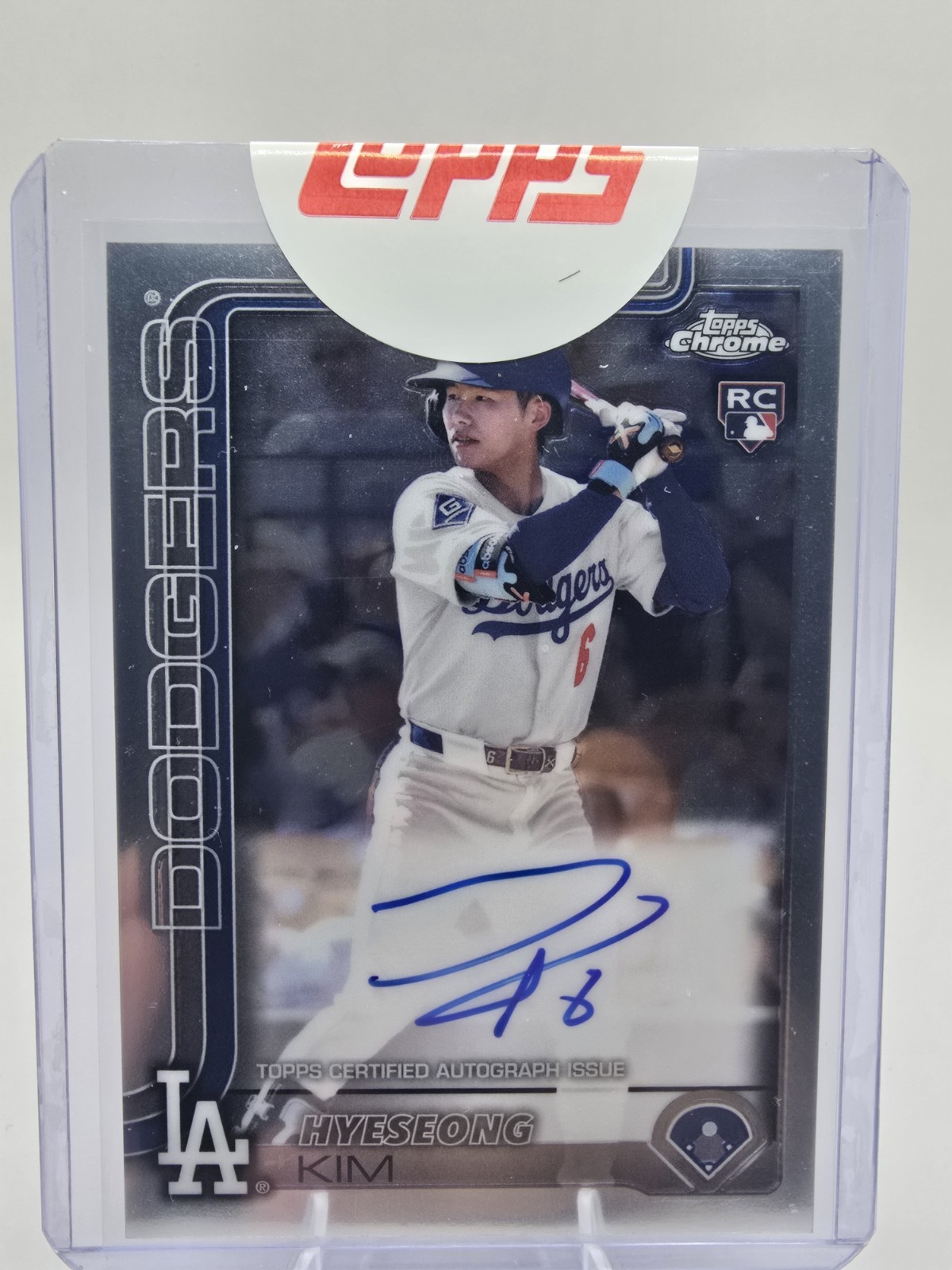 2025 Topps Chrome - Rookie Autographs Hyeseong Kim LA Dodgers #RA-HYE (AU, RC)
