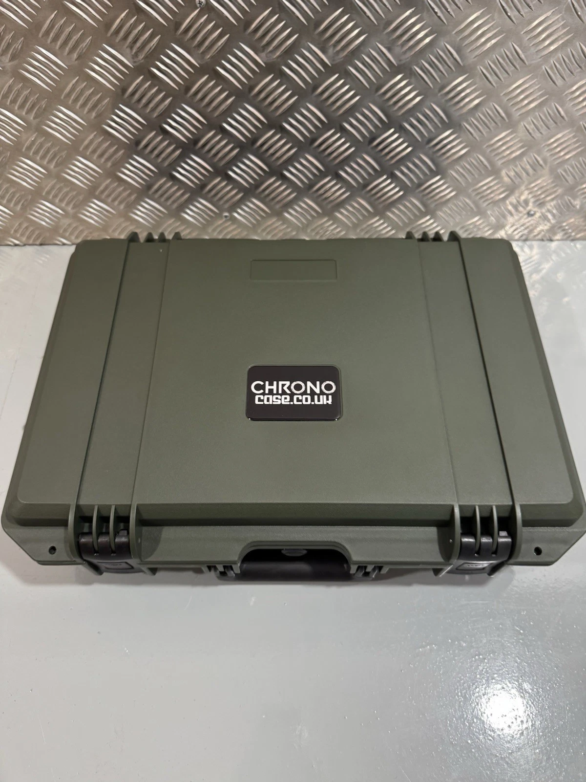 Chrono Case 18 Slot Watch Case Green Hard Case With Foam Inside Brand New 2