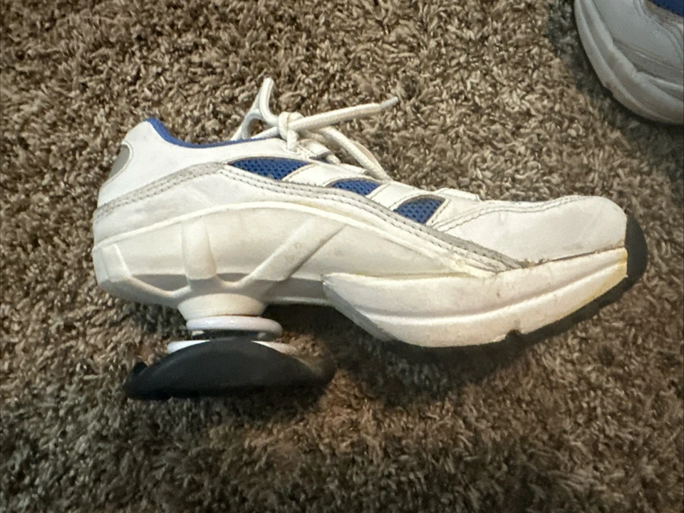 Z-Coil  Women's 6 White Navy Blue Leather Open Z Coil Pain Relief Comfort Shoes - Image 4 of 4