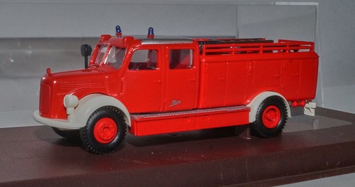 Brekina Modelle Art. 3000 / 30000 - 4999 /49999 (LKW, Transporter, Bus,…) 1:87 - 第 93/166 張圖片