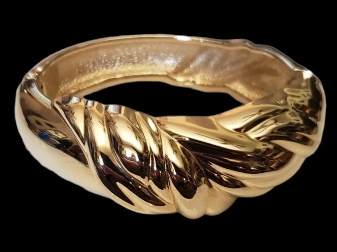 Hinged Spring Clip Chunky Bangle Statement Bracel… - image 1