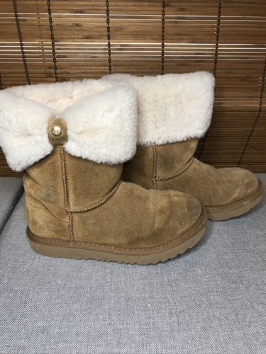Girls Size 1 UGG Boots Bow Side Accent 