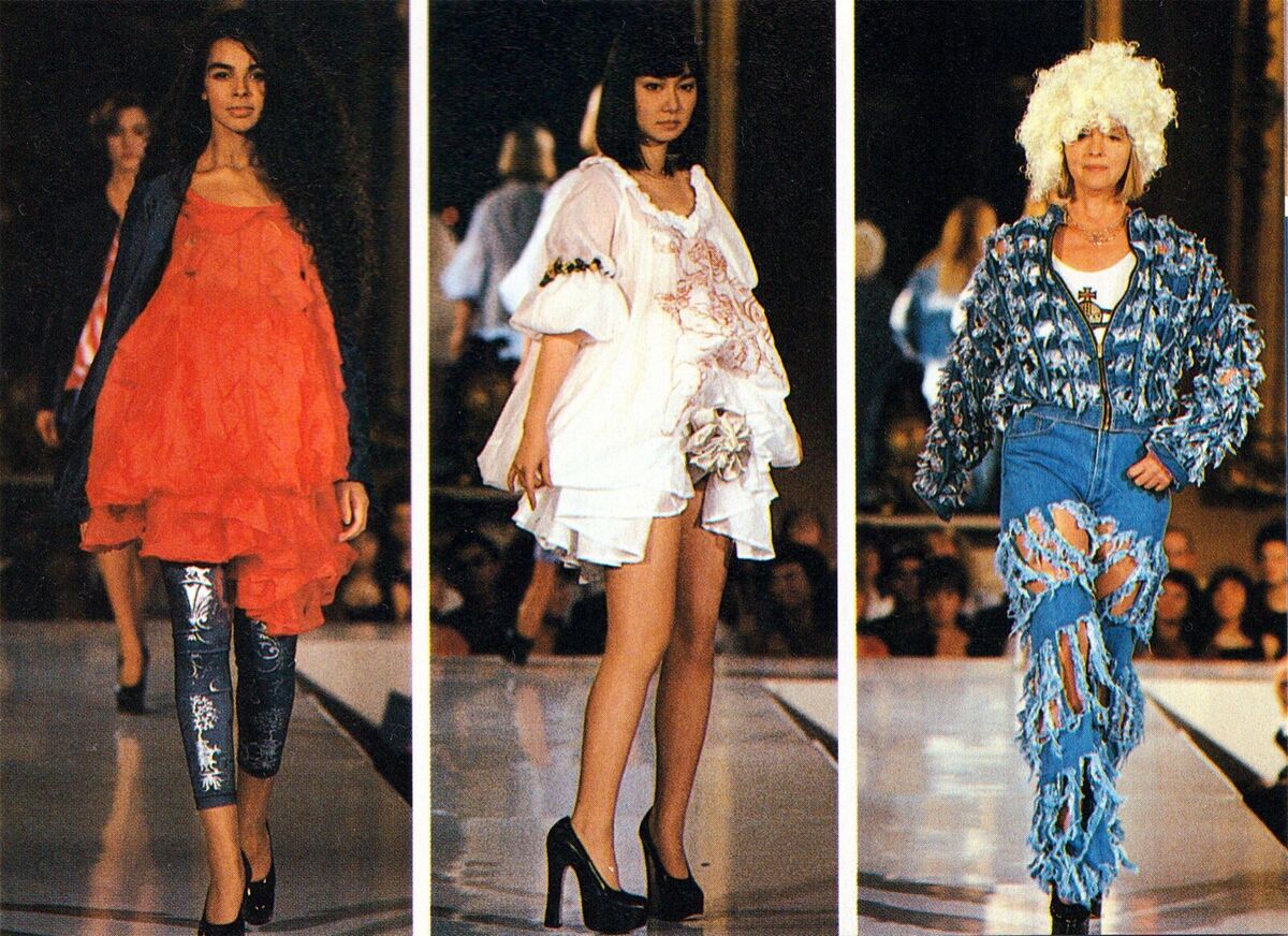 VIVIENNE WESTWOOD 1991 CUT AND SLASH Gold foiled printed VIVIENNE WESTWOOD 1991 CUT AND SLASH Gold foiled printed
