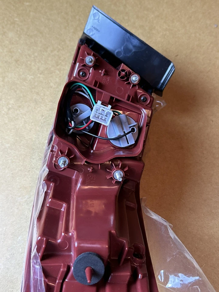 Nueva luz trasera exterior izquierda del lado del conductor para Kia Optima 92402D5000 16-20 Foto 3 de 4