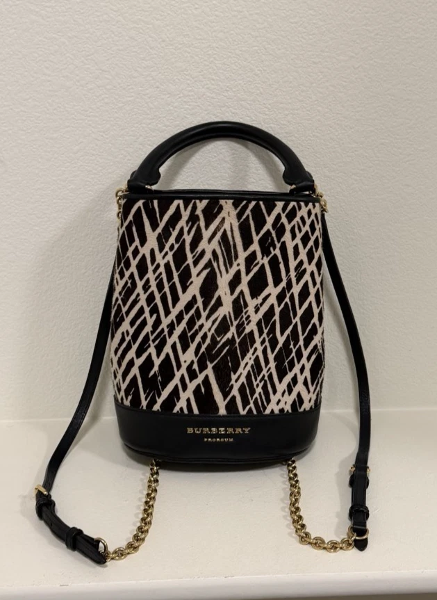 希少✨カード付✨BURBERRY ボディバック ショルダーバック ロゴ アニマル Burberry Animal Print Bags & Handbags for Women for sale | eBay