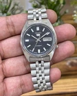 Vintage Seiko 5 Automatic Black Sunburst Dial Wrist Watch For Men's Japan 7009