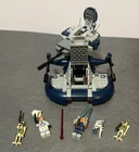 LEGO Star Wars: Armored Assault Tank (AAT) (75283) with LEGO figures