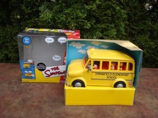 Autobús escolar primario que habla Los Simpson de Playmates Toys (2002) CAJA