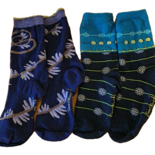 Women's SMARTWOOL Medium  Socks  Multicolor EUC Lot Of 2