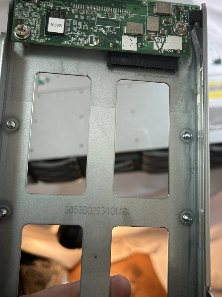 2u 12 bay Server Generic 1TB HD 2x DPS-700EB G Regulatory Model ESS0001 - Image 4 of 4