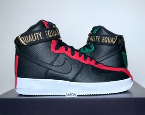 red nike shoes high tops