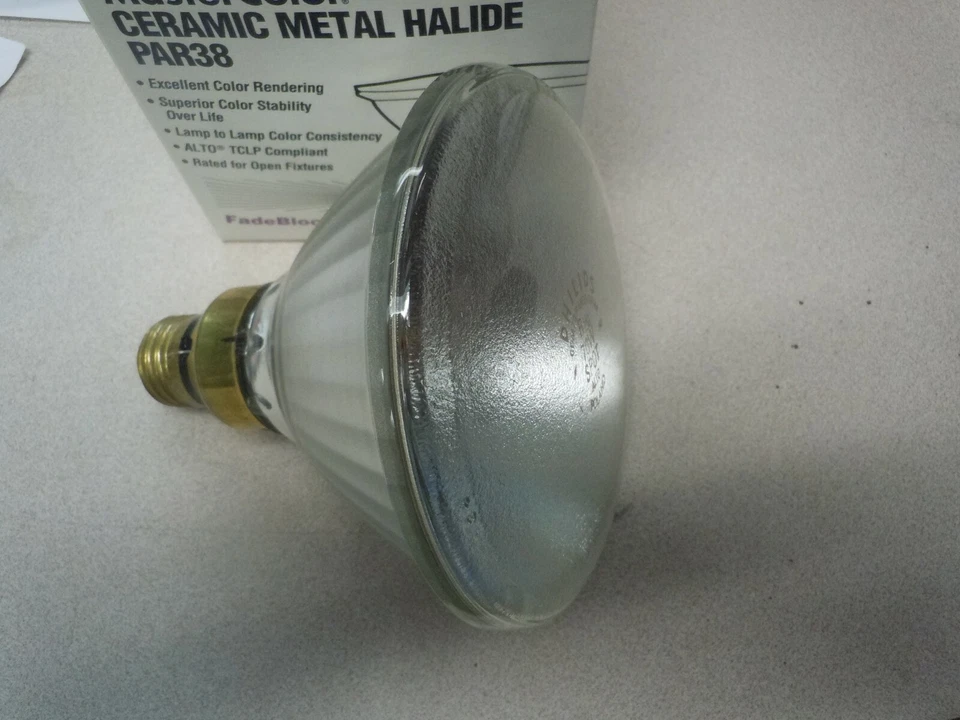 Philips 90w PAR38 SP15 E26 Cool White 400 Master Color CDM HID Light Bulb - Image 2 of 4