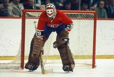 KEN DRYDEN At NET 35mm COLOR SLIDE MTL CANADIENS *FINEST IMAGES BEING OFFERED*