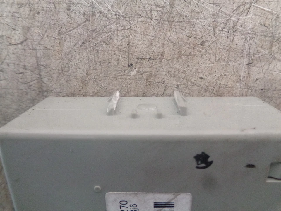 Mitsubishi Outlander BCM 2005 módulo de control de carrocería 8631A417 Foto 3 de 4