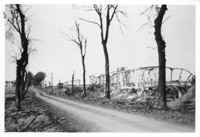 Zerstörte franz. Munitionzug durch Stuka bei Le Chesne  Frankreich