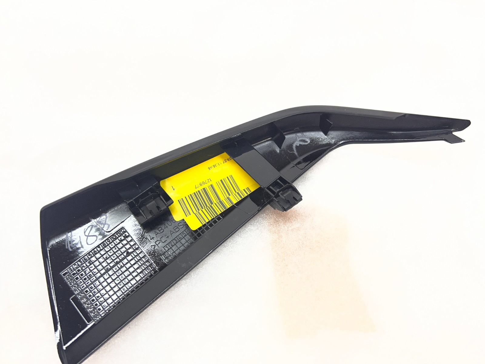 MCLAREN 720S REAR RIGHT PASSENGER MOLDING TRIM COVER PANEL OEM 1214AB406SP
