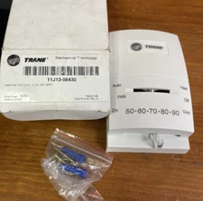 TRANE 11J13-08430 HEAT-COOL THERMOSTAT 3-WIRE 24V SPDT -NOS