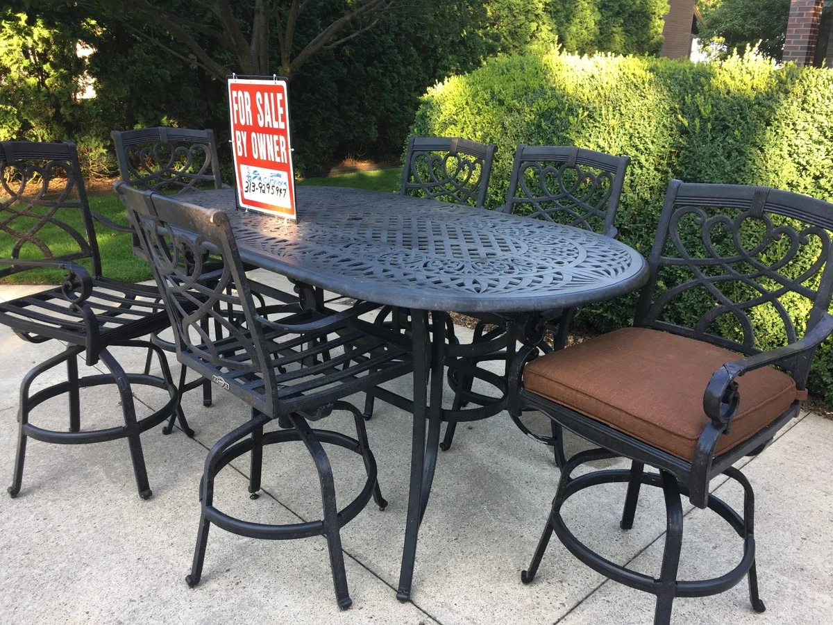 Jimmies Rustic patio ser