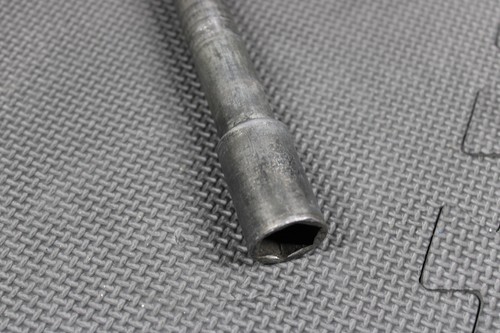 2002 SUZUKI RM250 OEM FRONT WHEEL RIM AXLE PIVOT BOLT 54711-37F00 - Picture 4 of 5