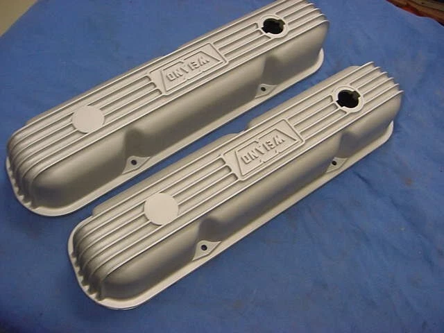 Ford / Mustang 221-351W Weiand Finned Aluminum Valve Covers - Image 2 of 3