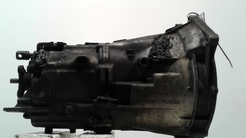 Used Manual Transmission Assembly fits: 1998 Bmw z3 MT 1.9 Grade A Foto 4 de 4