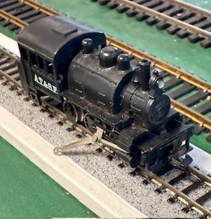 N scale Atlas Santa Fe 0-6-0 tank steam engine for parts or restore