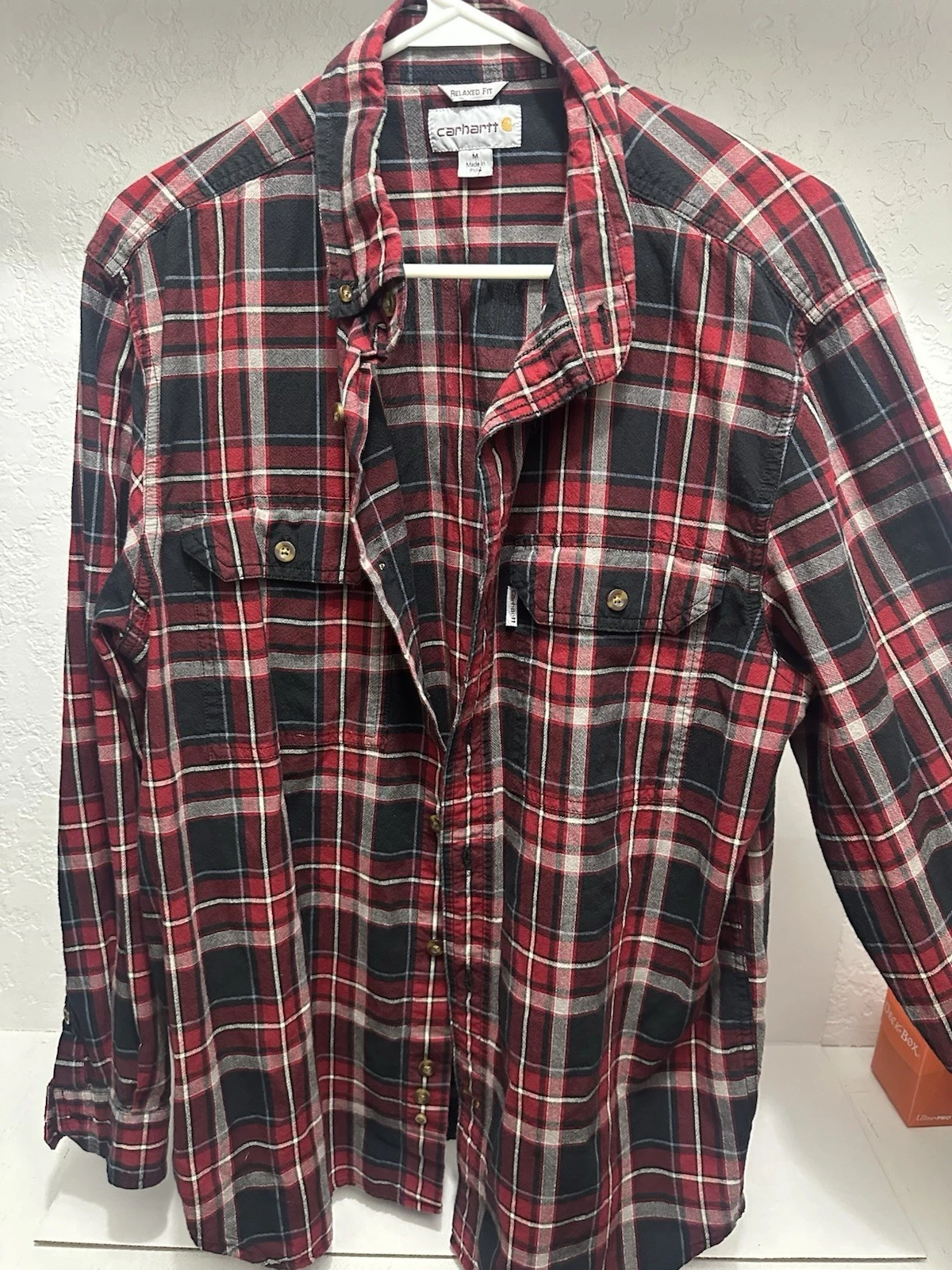 Carhartt Button Up Shirt Long sleeve Mens Medium Relaxed Fit, Plaid Cotton
