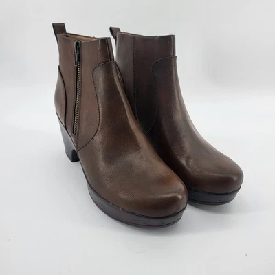 BCB Blakelynn Dark Brown Faux Leather Ankle Boots Platform Block Heel size 10M - Image 1 of 4