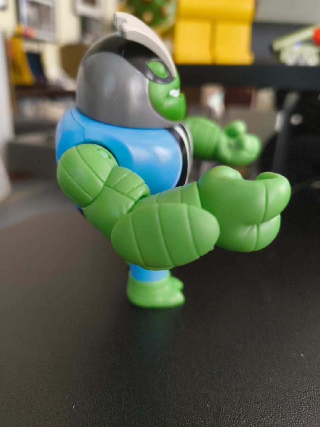 Picture 2 of 4